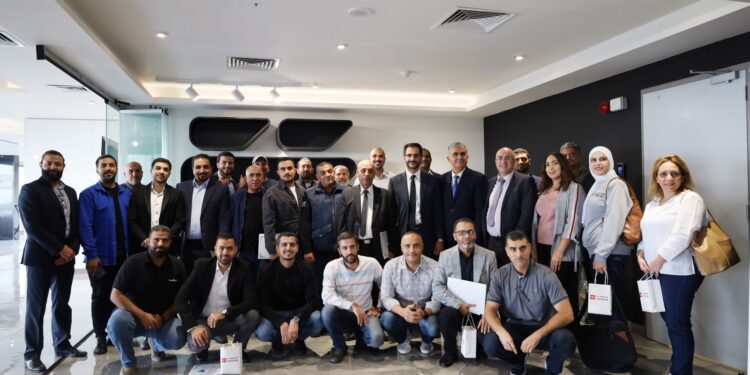 إختتام البرنامج التدريبي العملي للكشف على اضرار المركبات الحديثة من تنظيم الإتحاد الأردني و “تويوتا”..