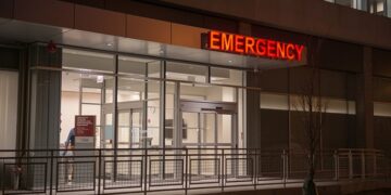 جراحة دقيقة لترميم  عظم جمجمة رجل بالسعودية  بعد حادث مروري أدى   إلى نزيف شديد بالمخ..