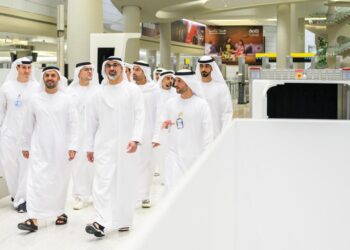 بن محمد بن محمد بن زايد تفقّد مبنى المطار الجديد في ابو ظبي: طاقة استعابه 45 مليون مسافر سنوياً وطاقة تشغيلية تصل الى 79 طائرة في وقت واحد… رئيس الدولة يُعيد تسمية المطار  بـ “مطار زايد الدولي”…