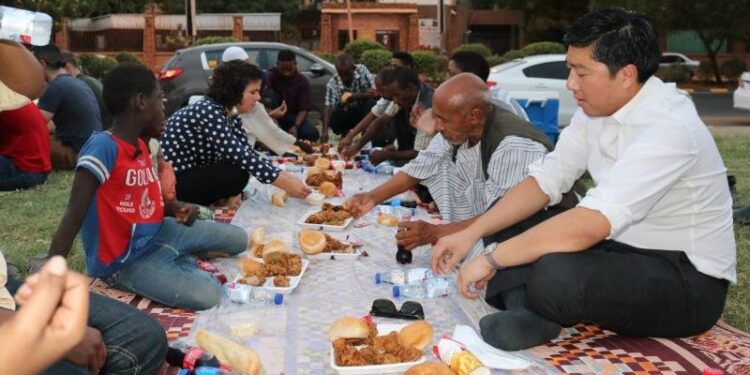 الطبقة المسحوقة في عصر الخصخصة والشركات الكبيرة: “معسكرات عمل” تهتم بالربح لا… بالبشر!