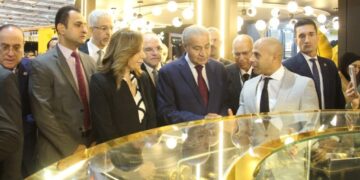 مصر تختزن الذهب وتنقّب عنه وتُطلق ماكينة ATM تسمح بسحب المعدن الأصفر كما الحال مع العملة الورقية…