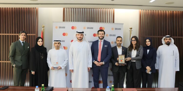 مصرف عجمان يُطلق خدمة الدفع الدولية الفورية بالتعاون مع ماستركارد…