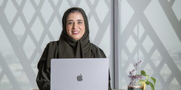 إضاءة على د. حنان بلخي  المدير الإقليمي لـ WHO في الـ MEA:  عالمة سعودية وخبيرة طبية  في الصحة العامة والأمراض السارية…