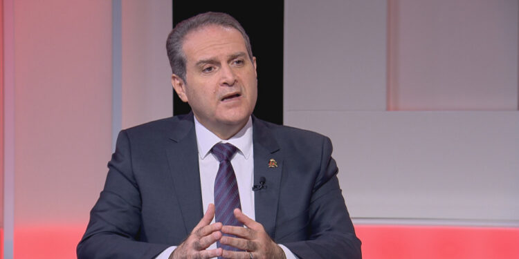 وزير الصحة الأردني يُنهي اشكالاً  في موضوع تسديد الفاتورة العلاجية  ويُعيد الأمور الى سابق عهدها…