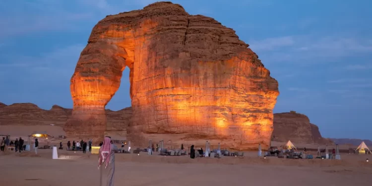 السعودية تُسجّل سبقَيْن بين دول مجموعة العشرين: أولى في نسبة نمو السياحة وثانية في معدل انتاجية العامل…