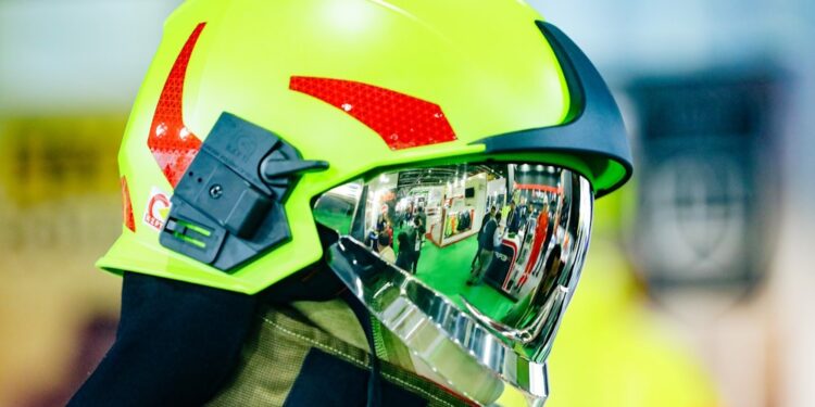 معرض لإبتكارات مكافحة الحرائق والإنقاذ تستضيفه دبي لثلاثة أيام… ألف عارض من 60 دولة والزوار قد يصلون الى 45 ألف شخص…