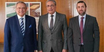 انطوان حبيب يزور وزير العدل  مطالباً “بتشكيل لجنة قضائية”  ناظرة في قضايا الاسكان …