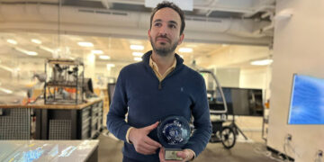 محمد بن راشد المكتوم اطلق الجائزة لتكريم مبدعين.. اللبناني فاضل أديب يفوز بجائزة “نوابغ العرب” عن فئة التكنولوجيا والهندسة…