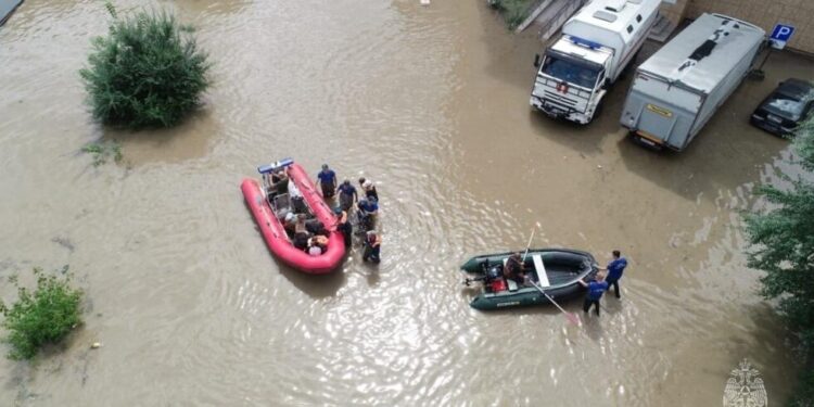 Aon: 2023 عام الكوارث والفيضانات وكلفة الأضرار وصلت الى 380 مليار دولار…