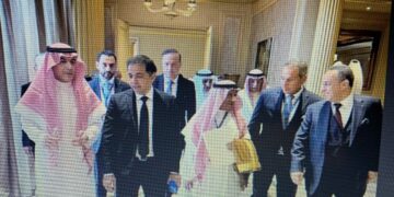 “المركزي” اللبناني يُطلق خطته الإنقاذية بمدّ جسور التواصل اقليمياً ودولياً وبضبط الكتلة النقدية لليرة وبتكوين مخزون من العملات الصعبة…