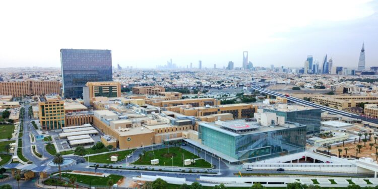 “التخصصي” يُطلق خدمة جديدة:توصيل الأدوية الحيوية الى المرضىبالتعاون مع البريد السعودي “سبل”…