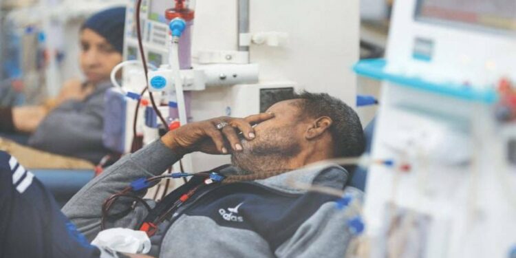 دراسة دانمركية حديثة تنصح المعرّضين للفشل الكلوي بقياس بروتين الألبومين في البول للوقاية والخضوع للعلاج…