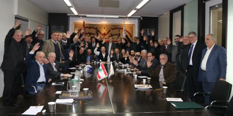 القطاع التجاري في لبنانيُجمعون على قرار موحّد مكتوببخصوص قانون الإيجارات غير السكنيةويسلمونه لرئيس لجنة الإدارة والعدل…