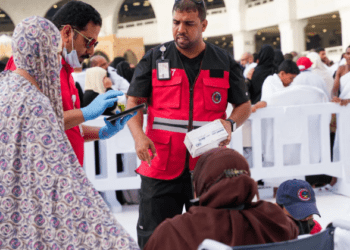 استعدادات في مكّة المكرّمةلتقديم الخدمات الإسعافية لزوار بيت الله الحرام:خطة ينفذها 887 موظفاًو900 متطوّع ومتطوّعةمرتبطين بـ 35 مركزاً اسعافياً..