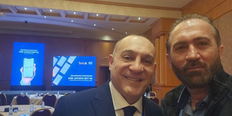 “أمّن” منصة جديدة للوسطاءأطلقها رئيس Libs في إطار مواكبة العصر..الياس حنا: المنصّة تحفظ حقوق الوسيطوالداخلين اليها لا علاقة لهممباشرة مع شركات التأمين..صلاح جمعة: الخطوة جيدة بالمطلق ولكن هل يذهب تعب الوسيط في بناء الـ Data الخاصة به هباء؟