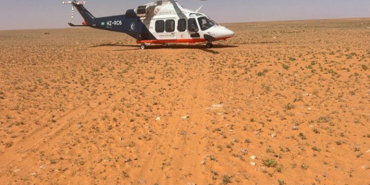 إنقاذ حياة ضحية حادث دهسبالإسعاف الجوي وبعشر دقائقفي منطقة سعودية صحراوية نائية…
