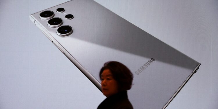 “سامسونغ” الكورية تزيح“آبل” عن عرش المبيعات والهواتف الصينية باتت شركتان منهابين الأفضل عالمياً…