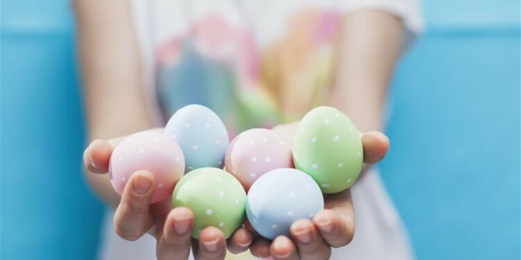 شركات التأمين في لبنان و(الخارج)تتنافس على “التسويق الإعلاني” مجاناًوفي مناسبات تهمّ الجميع..من “شهر رمضان” الى “عيد الفصح”الى “الفطر السعيد”مصممو الـ Graphic Designصالوا وجالوا وأبدعوا…