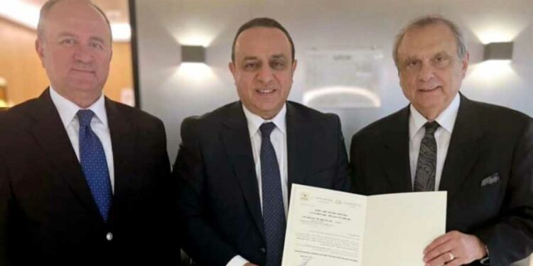 سعيُ أنطوان حبيب يُثمر اتفاق تعاون مع اتحاد المصارف العربية.. وسام فتوح: مؤسسة مصرف الإسكان ذات مستوى عالمي تمنح ثقة للمنظمات والصناديق المانحة…