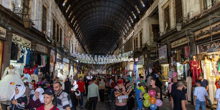 مؤشر “بلوم انفست” لآذار 2024 يُعطي صورة رمادية عن الأوضاع مع توقعات متشائمة للنشاط الإقتصادي طوال الـ 12 شهراً المقبلة وفق الشركات اللبنانية في القطاع الخاص…