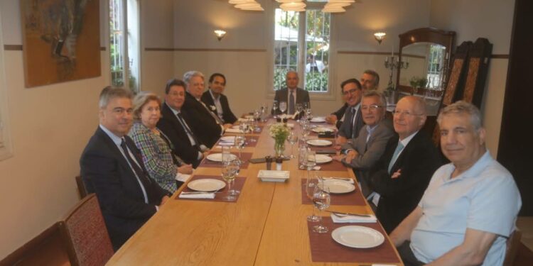 اتحاد MIDEL يستضيف على غذاء-حواررئيس لجنة المال والموازنة النيابيةويناقش معه 3 نقاط أساسية…فؤاد زمكحل: لا نريد أن نسمع بعبارةشطب الودائع من المركزي والدولة!