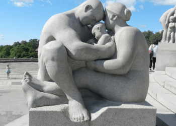 الحلقة الأخيرة “من ذكريات “رحلات الى النرويج:نهارٌ طويل لا ينتهيوبعوض كثير… انتحاري!