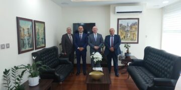 في إطار التواصل مع شركات التأمين الأعضاء  الإتحاد الأردني ممثلاً برئيس المجلس  ورئيسه التنفيذي ومساعده يزورون مديرَيْن عامَيْن معينَيْن للتهنئة والتباحث بشؤون القطاع…