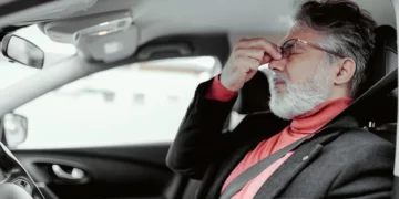 هل أنت في عمر متقدم وتعاني “الصداع النصفي”؟ إذا كان جوابك نعم فأنت عرضة 3 مرات أكثر لحادث اذا كنت تقود سيارة!