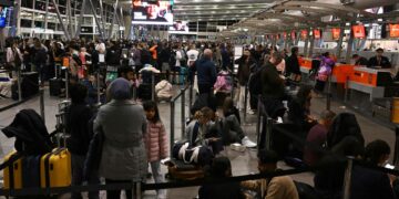 شركة مايكروسوفت تُربك العالمولا رواية علمية دقيقة تشرح ما حصل…أصابع الإتهام تتجّه الى اكبر شركة أمن سيبرانيقامت بتحديث خاطئ…