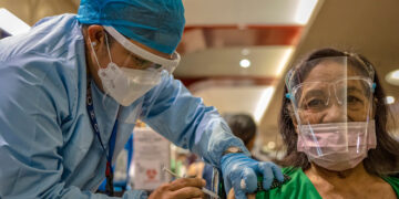 منظمة الصحة العالمية تحذر“كوفيد 19” لا يزال نشطاًويودي بحياة 1700 شخص أسبوعياً…