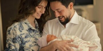 الصُور الرسمية الأولى لولي عهد الأردن والأميرة رجوة ومولودتها الأميرة ايمان بنت الحسين…