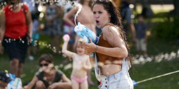 وفق خدمة “كوبرنيكوس”..لا تزال حرارة يوليو 2023تحطّم الأرقام القياسية…