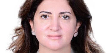 سنتان مرتا على إدارتها قسم الإعادة في “العين الأهلية”-الإمارات ثريا عجينة: الطلب متزايد لتغطية المخاطر الجديدة والمتطورة ونجاح شركة الإعادة مرهون بشروط …