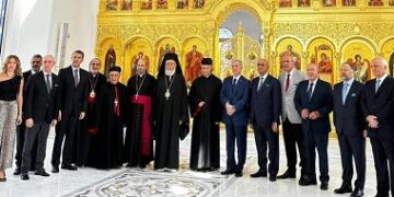 البطريرك الراعي يزور كنيسة سيدة الفرح في زحلة