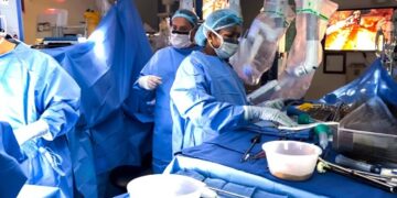انجاز طبي في السعودية هو الأول من نوعه على مستوى العالم:زراعة قلب بمساعدة “الروبوت”ومن دون شق القفص الصدري…