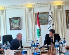 وفد من جمعية منشئي وتجار الأبنيةبرئاسة ايلي صوما في البنك المركزي..د. وسيم منصوري: الحديث عن “اللائحة الرمادية”مبالغ فيه والوضع ليس بهذه الخطورة…