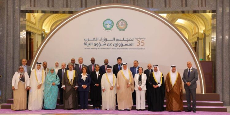 في وقت متزامن…الرياض عاصمة للبيئة العربيةبفضل “مبادرة السعودية الخضراء”والكويت عاصمة للثقافة والإعلام العربيتتويجاً لإرثها الغنيولدورها الريادي في الإعلام…