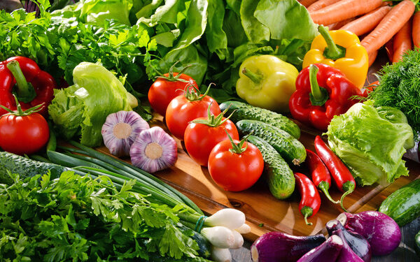 في مقاربة ساخرة عن الطعام الصحي..د. غالب خلايلي يكتب عن“يوم السعد” و”يوم الرعد”!