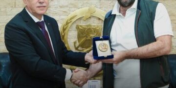 ABC تدعم الدفاع المدني اللبناني ودرع تكريمية من العميد خطار