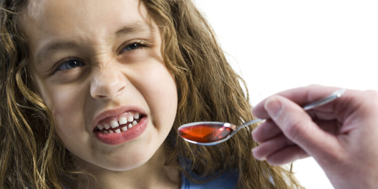 هيئة الغذاء والدواءتنصح بالإقلاع عن أدوية السعاللأنها “مضيعة للمال”والعلماء يطلبون العودةالى علاجات طبيعية..