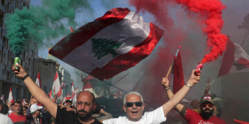 فيما النقاش يحتدم حول من يَحقّ له التفاوض لوقف الإعتداءات الإسرائيلية في ظلّ غياب رئيس الجمهورية أو تغييبه.. د. الياس ميشال الشويري يكتب عن: السيادة في لبنان بين المفهوم النظري والتطبيق الواقعي…