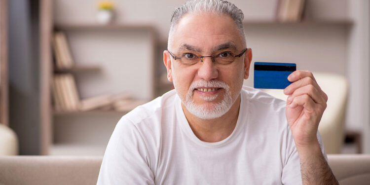 “تقدير” بطاقة حسومات للمتقاعدين الخليجيينتكشف عنها “الراية” القطرية…