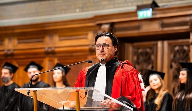 في حفل تخرّج طلاب الماسترفي إدارة الأعمال في باريس:د. فؤاد زمكحل: جئناكم رغم المخاطرلنقول: “مجاهدون للبنان ولن نستسلم”!