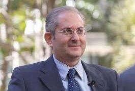 في إجتماع حضره ممثلو القطاعات التجاريةفي كل المناطق اللبنانية..نقولا شماس: القطاع التجاري في لبنانمن أكثر القطاعات المتضرّرة اذوصلت الخسائر الى 175 مليون دولار