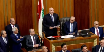 جوزاف عون في قصر بعبدا وأمامه لائحة من انجازات وعد بتنفيذها.. الإقتصاد والإستشفاء أولوية عند اللبناني  ومحك لاستمرار وقوفه على رجليْه…