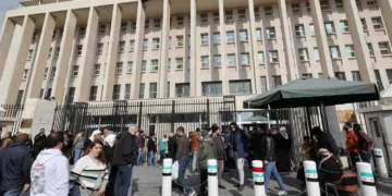 بعد تعثّر المحاولة الأولى.. تعميم للمركزي السوري بتجميد حسابات أشخاص مرتبطين بالأسد..