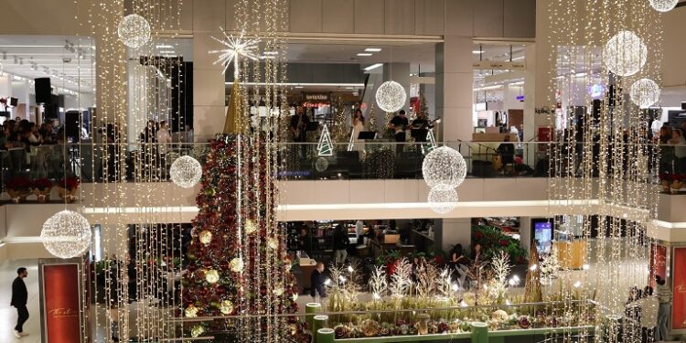 لحظات أمل وفرح في احتفالات عيد الميلادفي المركز التجاري ABC