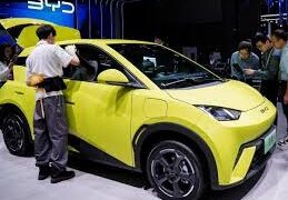 وفق تحليل لـ Global Data: سوق التأمين على السيارات الكهربائية شهد نمواً ملحوظاً ولا تزال وتيرته تتجّه صعوداً…