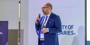 بعد تقديمه ورشتَيْ عمل عن الإكتواريا عبر منصة “ميديا تأمين”… مارك طرزي في جامعة NDU يحاضر بالموضوع نفسه أمام طلاب   قسم الرياضيات والإحصاءات