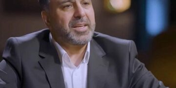 “قيصر” السوري  يكشف عن هويته بعد أعوام  من تسريب صور التعذيب